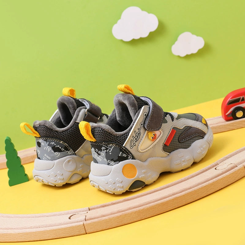 BABAYA children's energy shoes girls plus velvet sports shoes 2023 Winter new boys two cotton shoes Small and small children's shoes